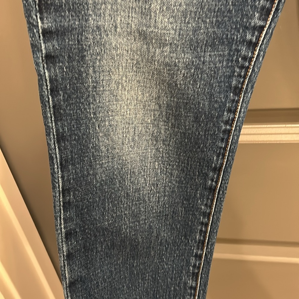 Joe’s frayed hem jeans - Picture 3 of 6